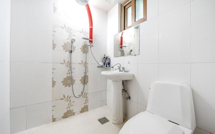 Ganghwa Nakjogaboineun spa Pension