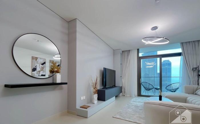 Burj Crown Luxury 2-Bedroom with  Balcony