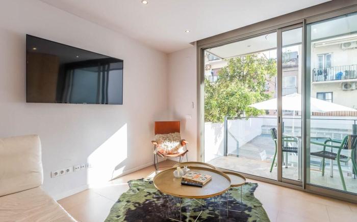 Rentals: Sant Gervasy apt, big terrace