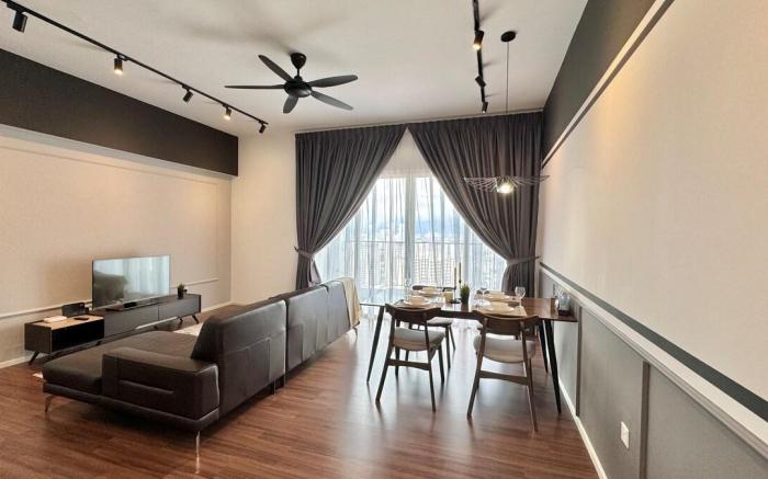 {New}2-4pax Black Crystal Suite@UNA, KLCC