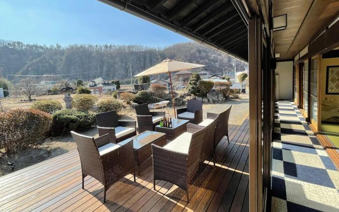 A villa overlooking Mt. Fuji and Mt. Yatsugatake.