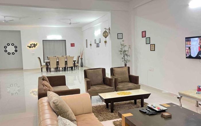 A new spacious bungalow in city Sector 112 SK 14