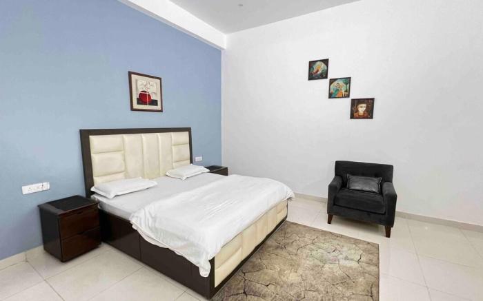 A new spacious bungalow in city Sector 112 SK 14