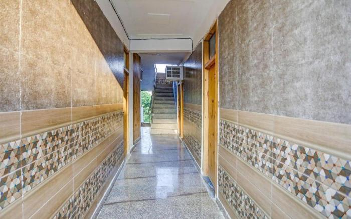 Umen Hotel Sector 66