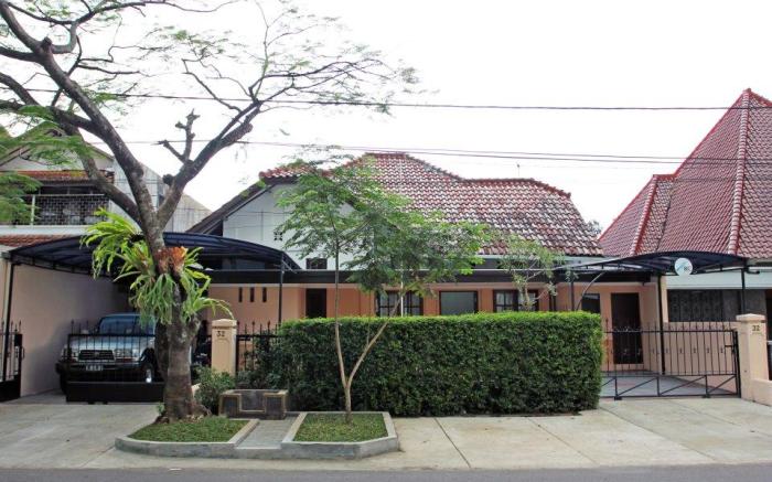 Rumah Resik ENTIRE PLACE (4BR, PREMIUM Location)