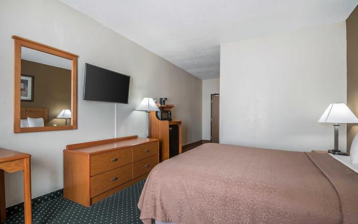 Quality Inn Coralville - Iowa River Landing