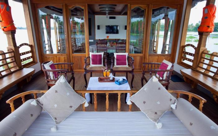 Abad Premium House Boat