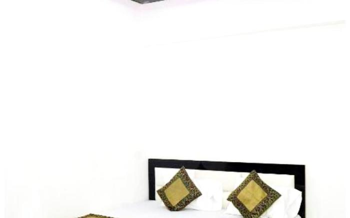 Goroomgo H.R. Guest House Near Kashi Vishwanath Temple Varanasi