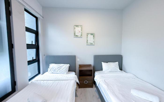 Sunrise at Jesselton Quay