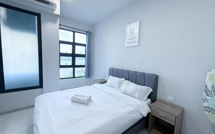 Sunrise at Jesselton Quay