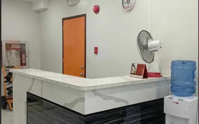 St. Marvin Studio M603