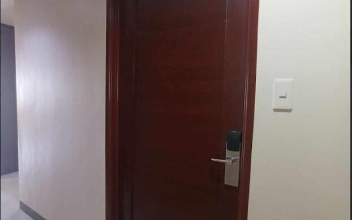 Spacious Studio Apartment B502