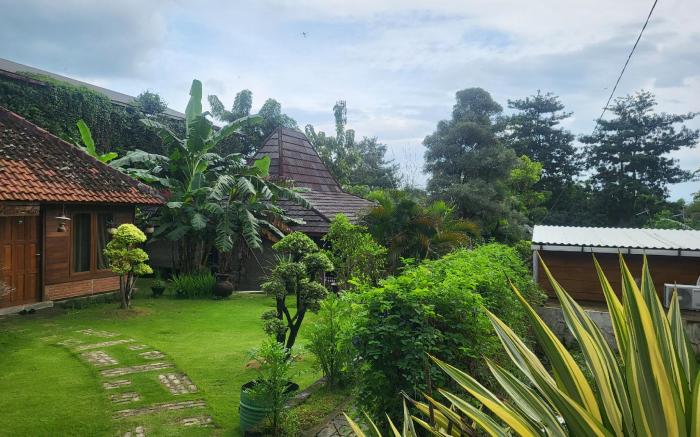 RedDoorz Syariah Near Wisata Durensewu Pandaan