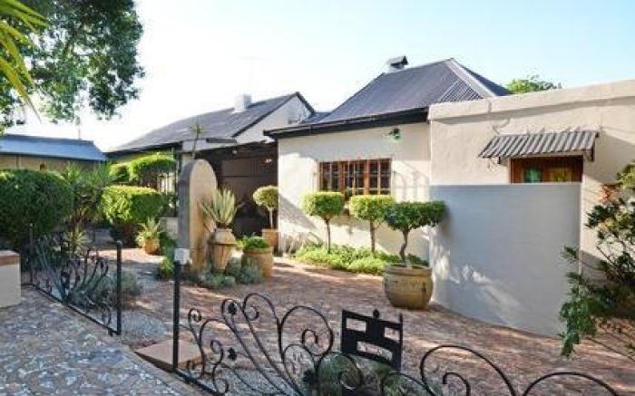 84 on 4th Guest House