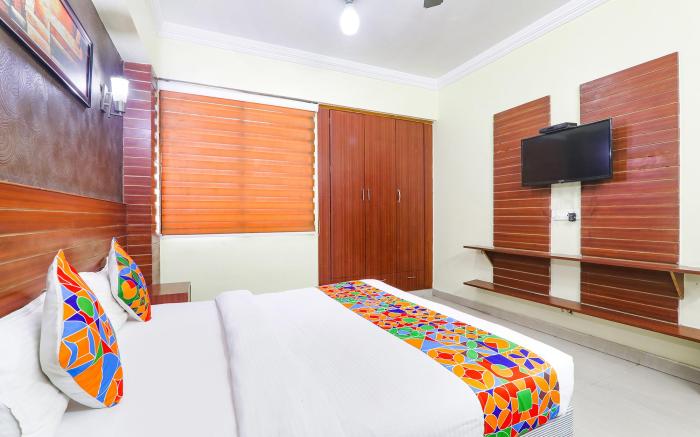 FabHotel Royal Ville