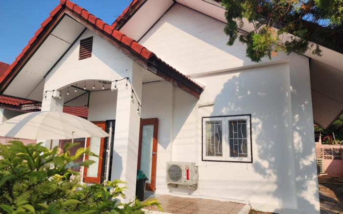 Good Vibe House Sattahip Holiday Home