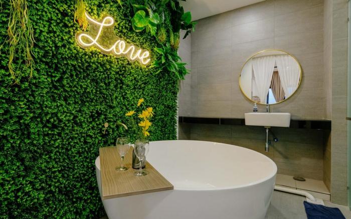 Insta-worthy Bath Tub Studio w Lush Greenery 浴缸MRT