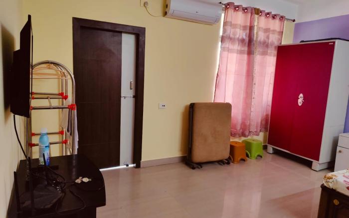 1 BHK APARTMENT WITH SELF COOKING 