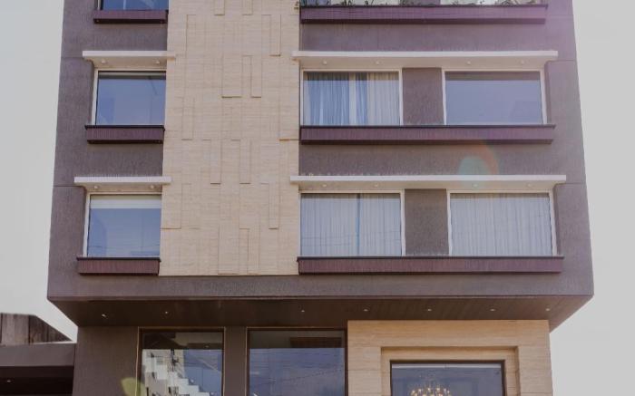 Hotel Golden Aura