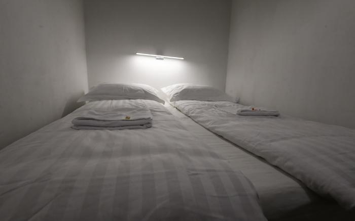 Pest-port Apartment-room 6