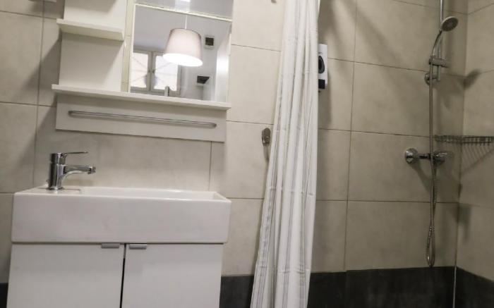 Pest-port Apartment-room 6