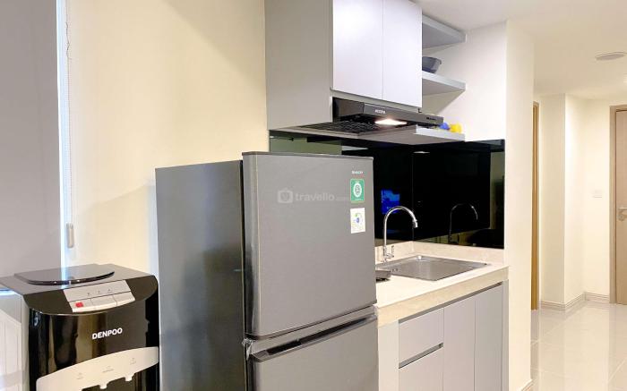 Modern Look & Clean 2BR Meikarta Apt By Travelio