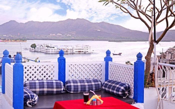 The Lake View Hotel- On Lake Pichola