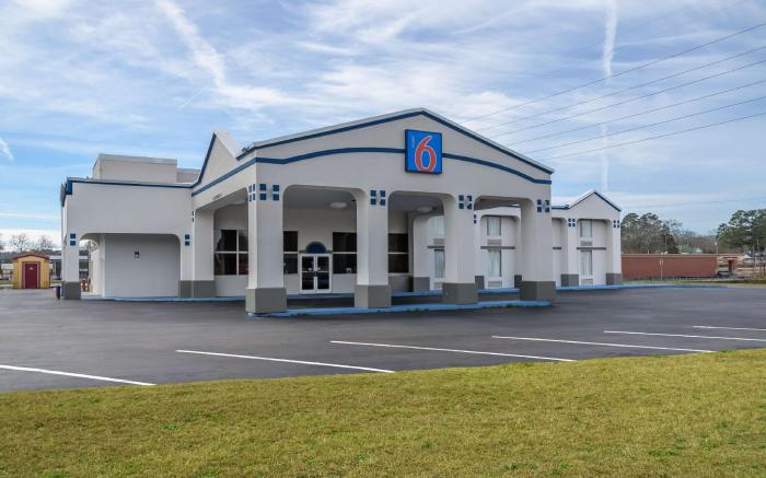 Motel6 Forsyth, GA – Tift College