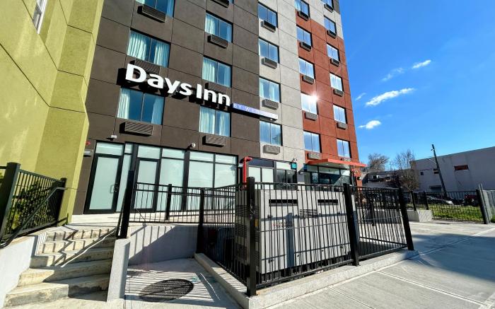 Days Inn by Wyndham Staten Island