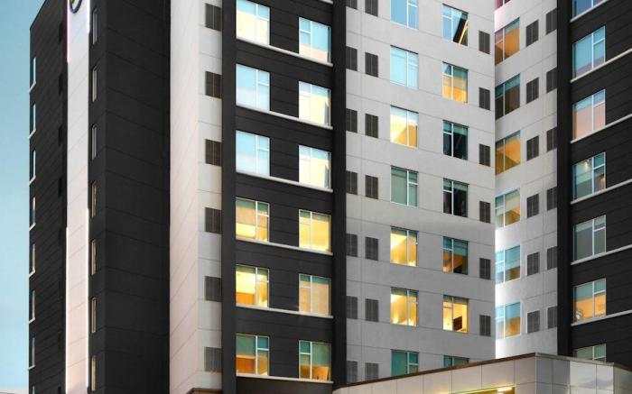 Element Charlotte Uptown