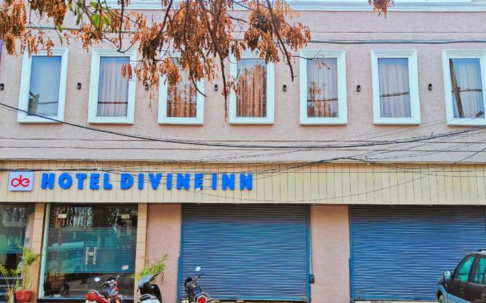 Hotel Divine Inn