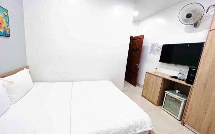 Luna House Danang Hotel