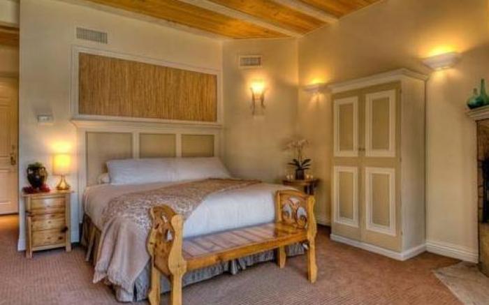 The Chateau at Lake La Quinta