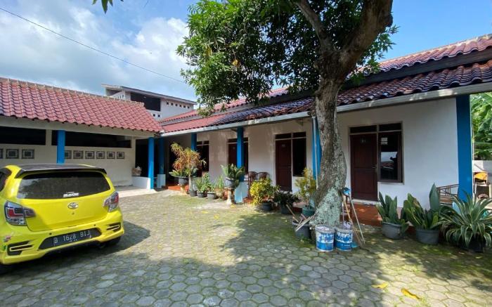 SPOT ON 93832 Lies Kostel Syariah