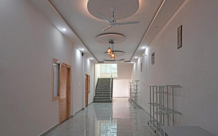 Hotel O Aditya Residency UK04