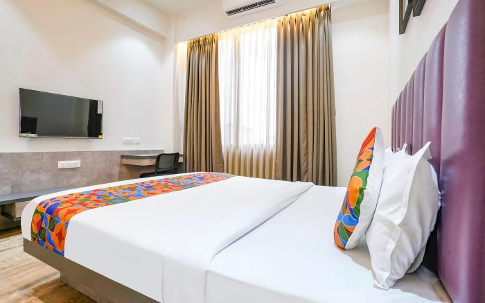FabHotel Global Spaces - Nr. NESCO Exhibition Center