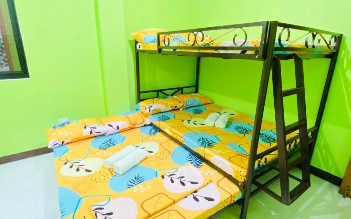 12pax-U5-R&F Vigan Transient House