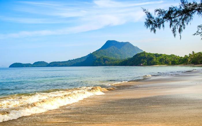 Koh Jum Beach Villas