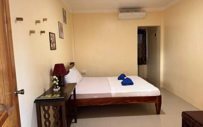 ALONABEACH INN