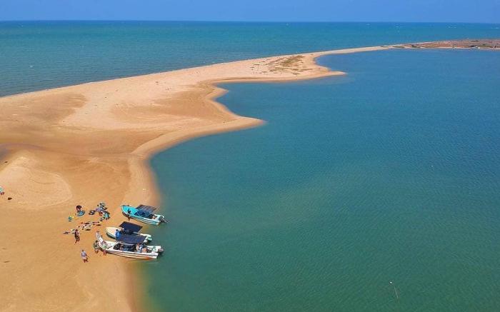 Kitesurfing Lanka