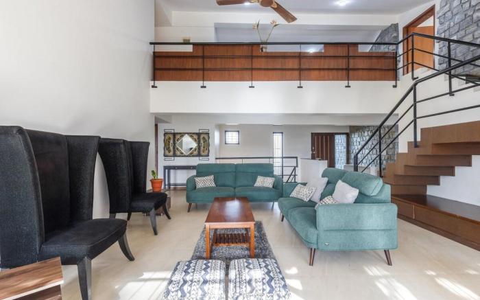 Azura Villa by JadeCaps|4bhk|PvtGarden|Hometheatre