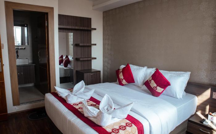 Kusum Airport Hotel
