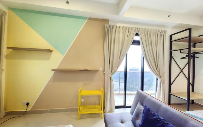 Meridin Sovo 3713  Couple Legoland Netflix BySTAY