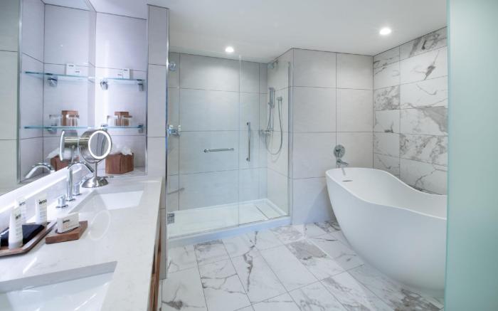 The Charter Hotel Seattle, Curio Collection by Hilton