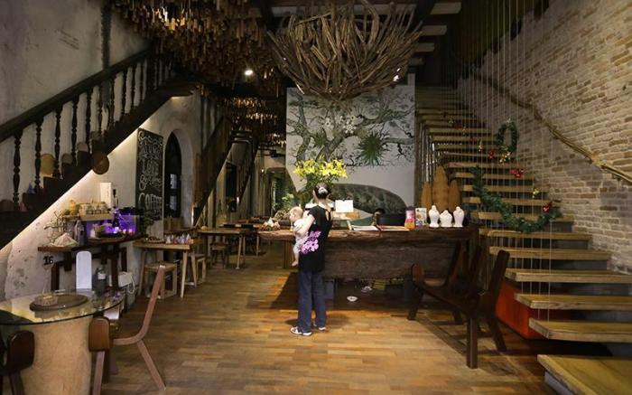 The Happy 8 Retreat @ Old Town