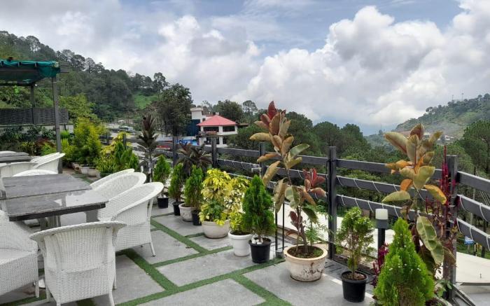 HOTEL VELVET GREY