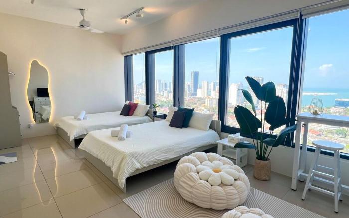 Skyline 218 Seaview Studio @ Tropicana 218