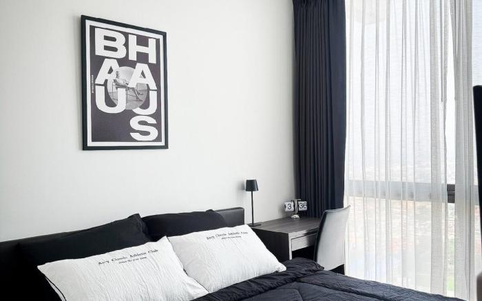 2BR stylish condo 36th floor KKC City center
