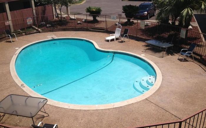 Executive Inn & Suites Beeville