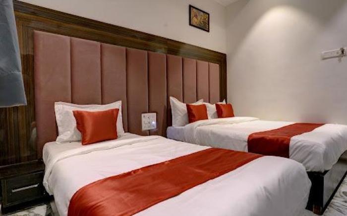 Hotel Golden Palace Residency